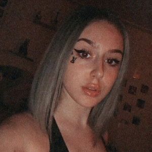 Meet your Posher, Savannah